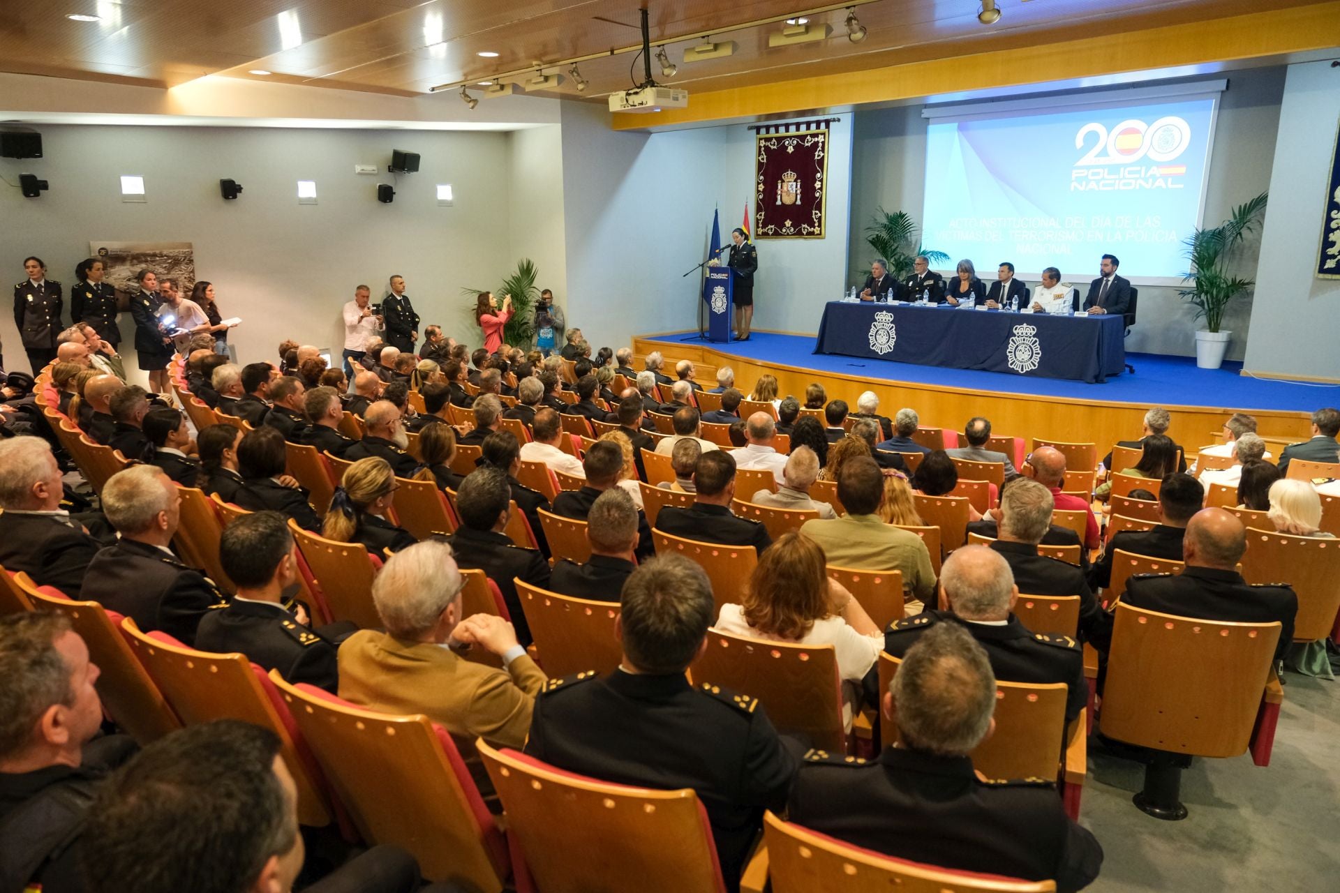 Fotos: acto en conmemoración del Día de las víctimas del terrorismo en la Policía Nacional