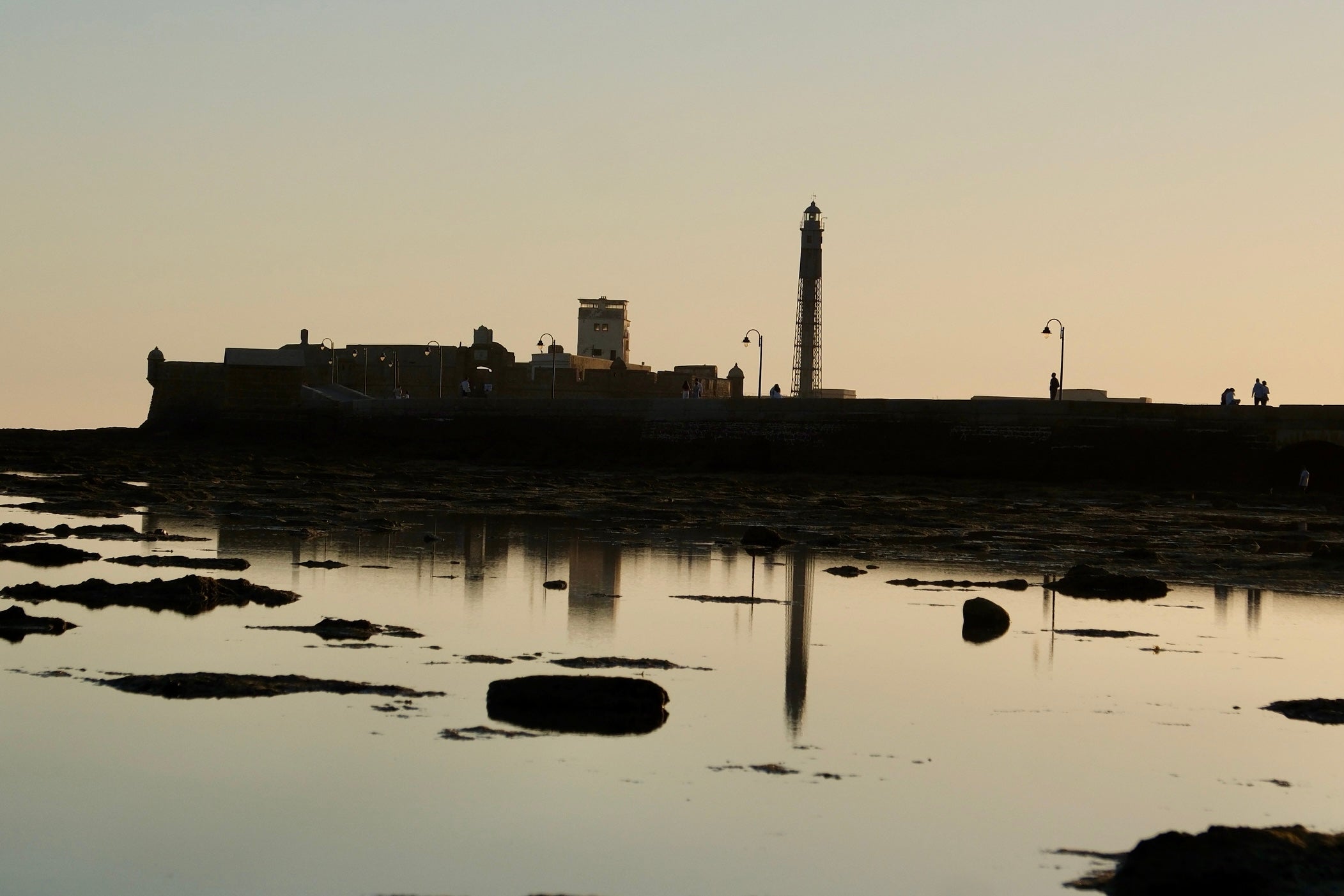 Fotos: Atardecer de La Caleta para darle la bienvenida al verano