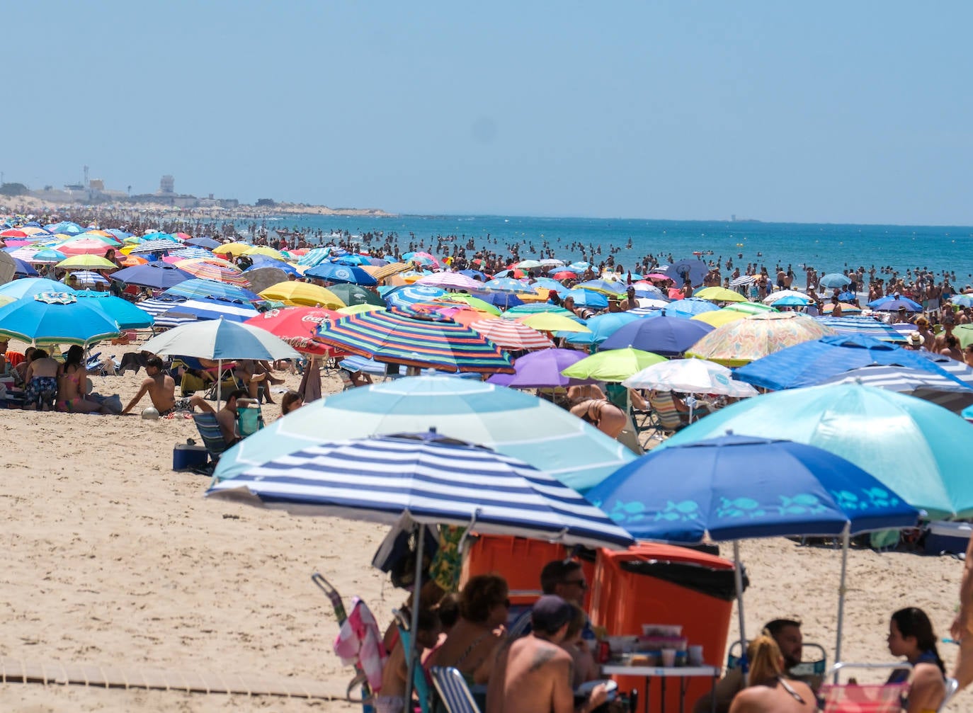 Fotos: Cádiz disfruta de su primer fin de semana de verano