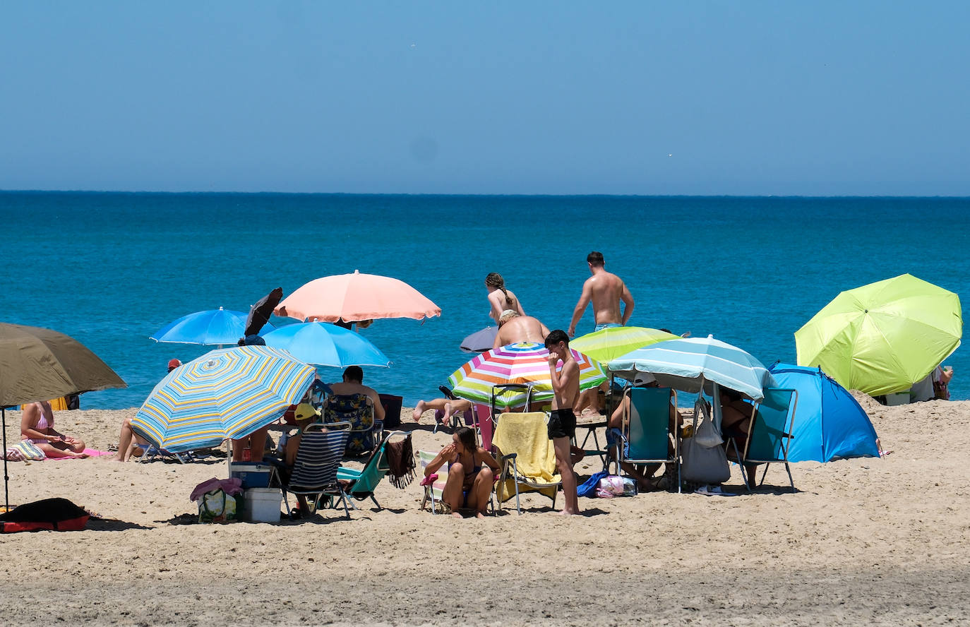 Fotos: Cádiz disfruta de su primer fin de semana de verano