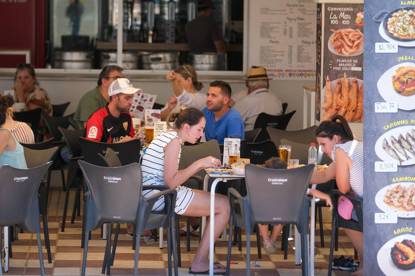 Fotos: Cádiz disfruta de su primer fin de semana de verano