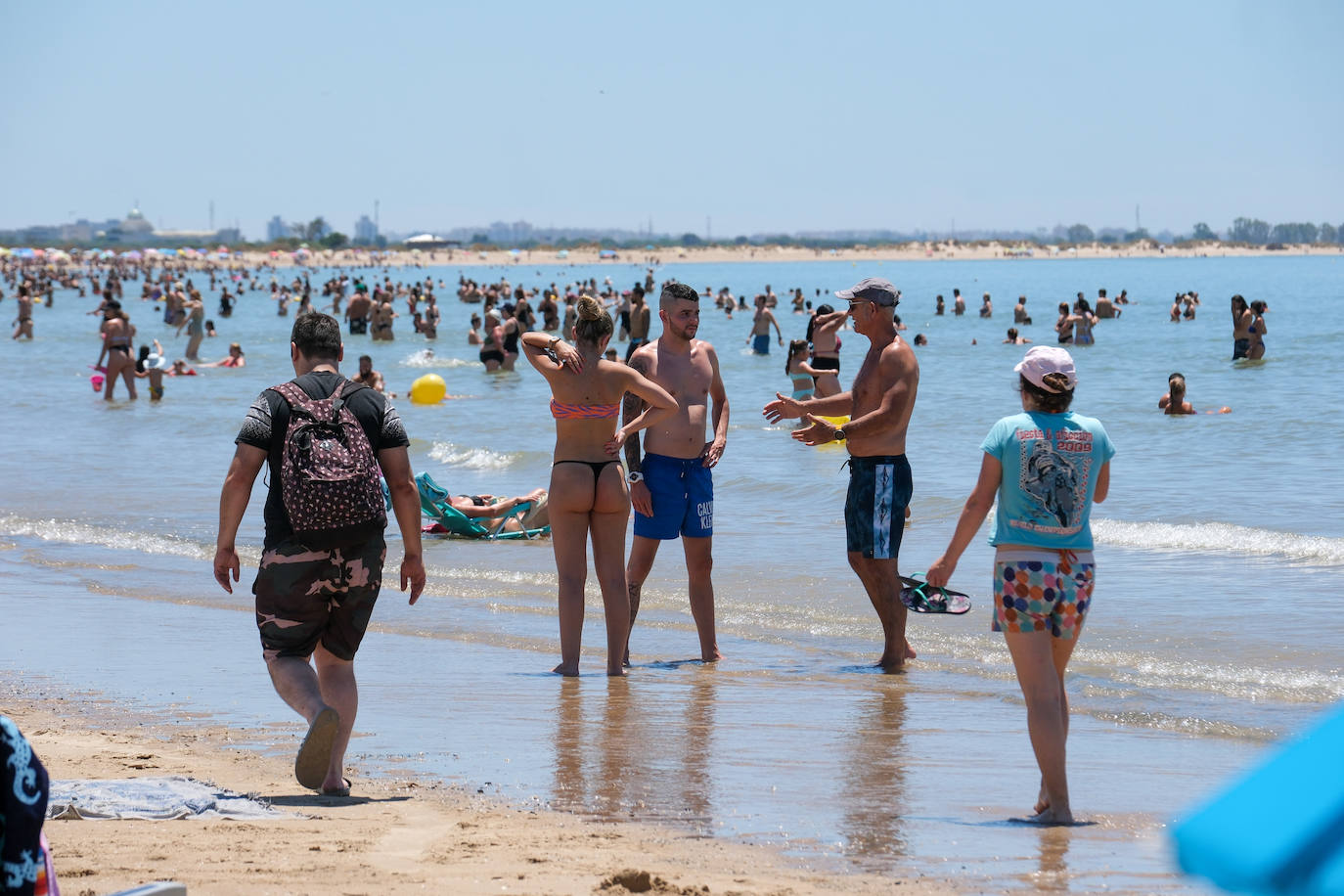 Fotos: Cádiz disfruta de su primer fin de semana de verano