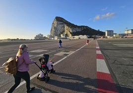 El alcalde de La Línea dice que se están planteando «soluciones imaginativas» sobre Gibraltar