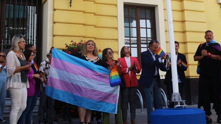 La provincia iza la bandera del Orgullo