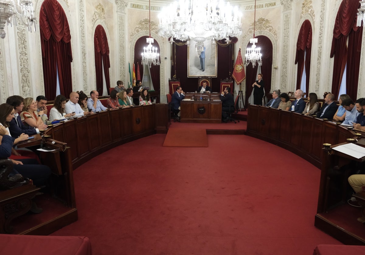 Pleno extraordinario celebrado este viernes para la aprobación de los presupuestos municipales 2024.