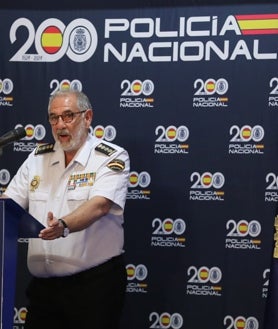 Imagen secundaria 2 - Cádiz da la bienvenida a sus 180 policías nacionales en prácticas: «No perdáis nunca esta vocación y orgullo»