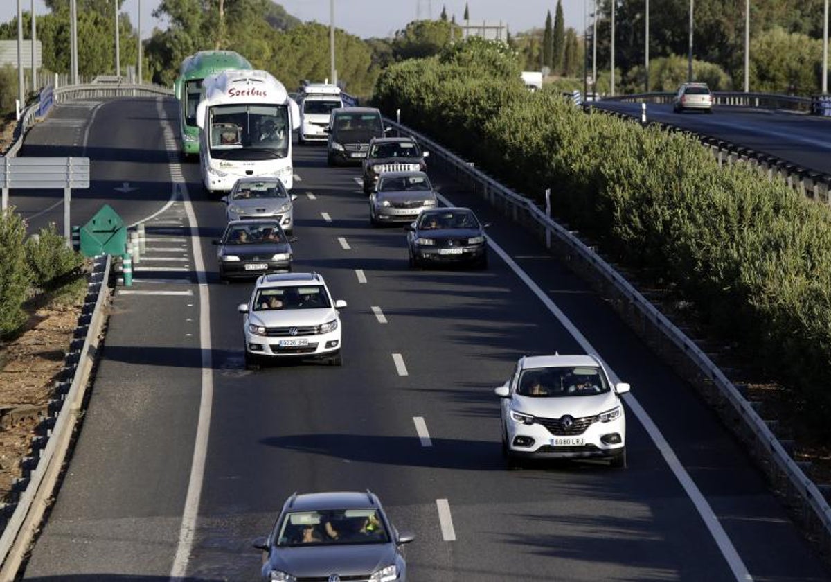 Autopista AP-4 entre Cádiz y Sevilla.