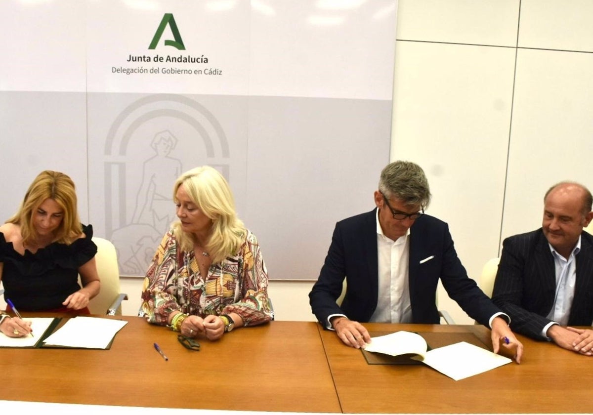 Junta y Diputación firman un protocolo de colaboración para regularizar la deuda entre ambas instituciones