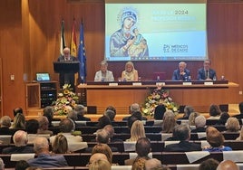 El Colegio de Médicos de Cádiz rinde homenaje a la colegiación en el Día de la Profesión