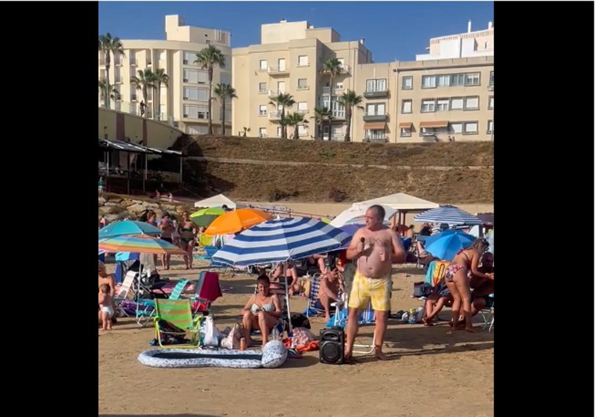 Karaoke playero en Santa María del Mar