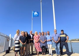 El puerto deportivo de Sancti Petri renueva, un año más, la Bandera Azul