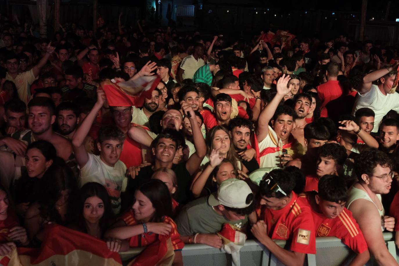 Fotos: Así se ha vivido el España-Francia en Cádiz