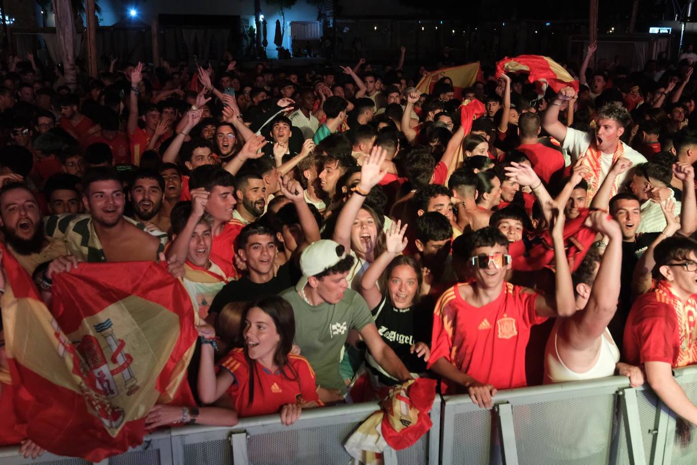 Fotos: Así se ha vivido el España-Francia en Cádiz