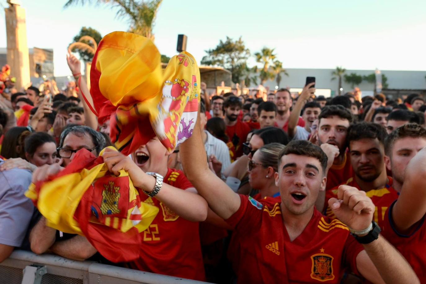 Fotos: Así se ha vivido el España-Francia en Cádiz