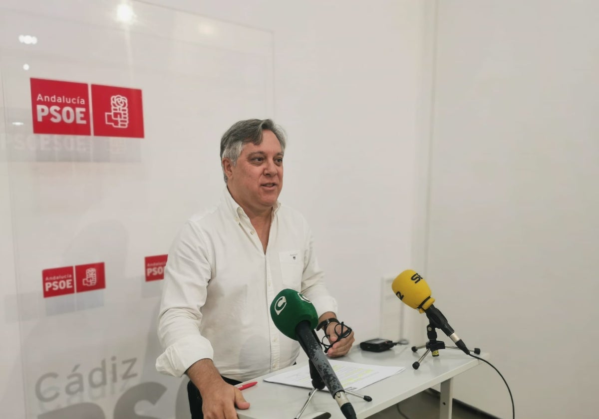 Óscar Torres: «En el equipo de gobierno no sabían que llegaba el verano hasta el mes de junio»