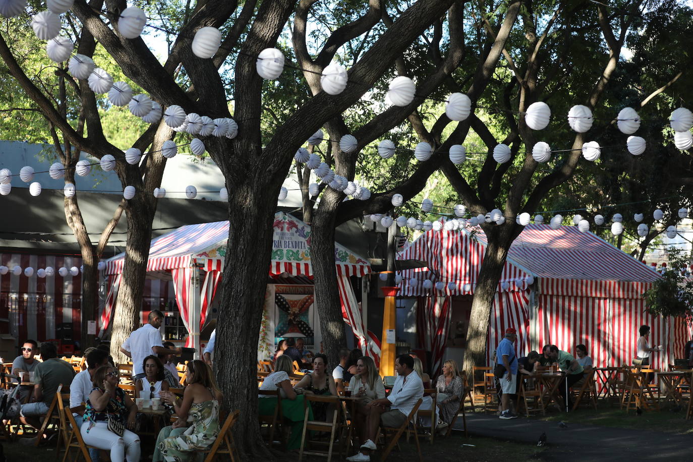 FOTOS: Primer día de disfrute completo en la Feria de San Fernando