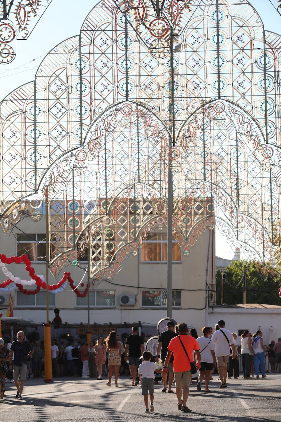 FOTOS: Primer día de disfrute completo en la Feria de San Fernando