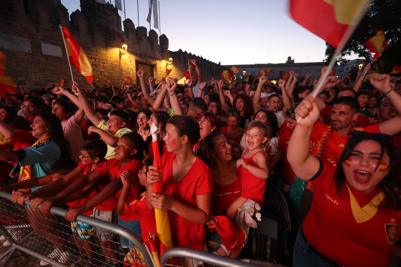 FOTOS: Los aficionados portuense se emocionan con el partido de España en la Eurocopa