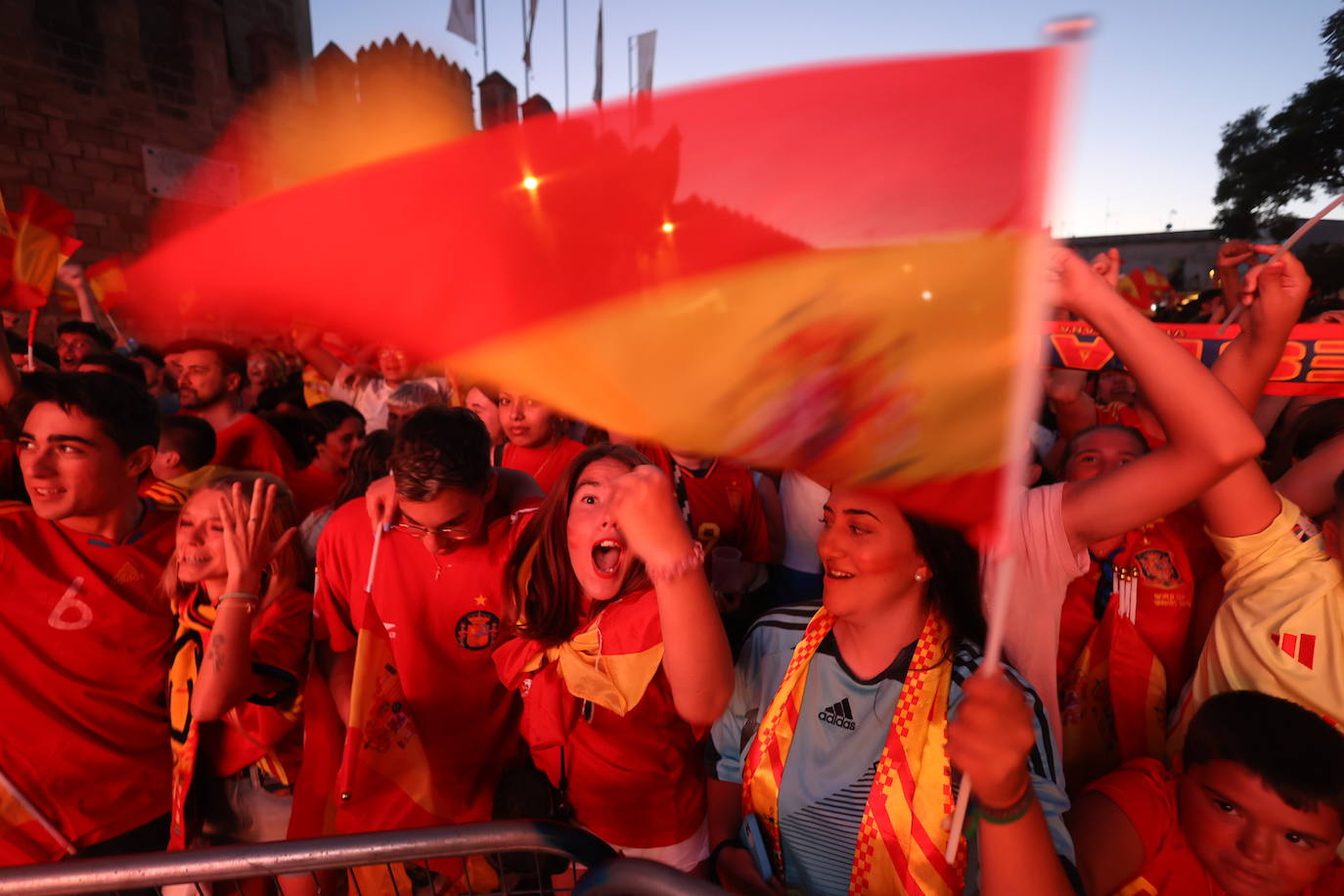 FOTOS: Los aficionados portuense se emocionan con el partido de España en la Eurocopa