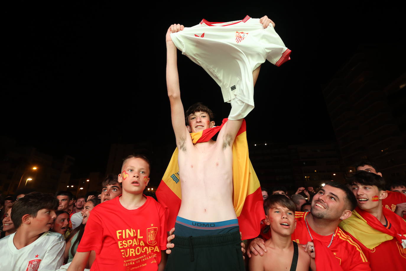 FOTOS: Los aficionados portuense se emocionan con el partido de España en la Eurocopa