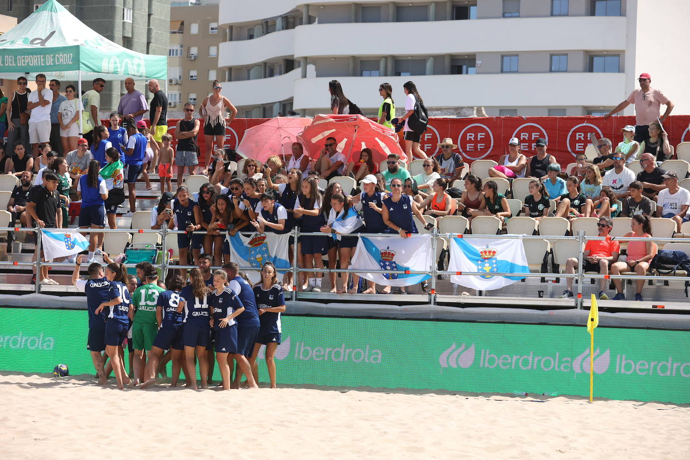 Fotos: El mejor fútbol playa se da cita en el Cádiz Arena