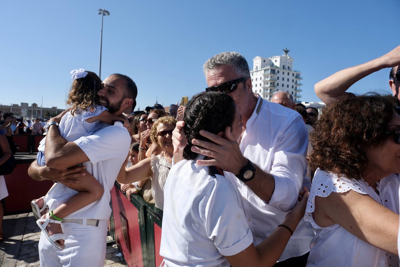 Fotos: Así ha sido la llegada de Elcano a Cádiz