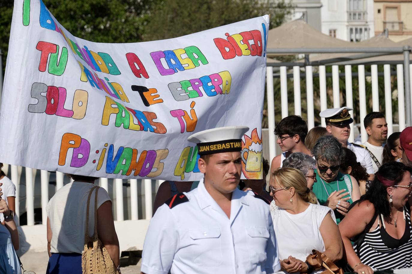 Fotos: Así ha sido la llegada de Elcano a Cádiz