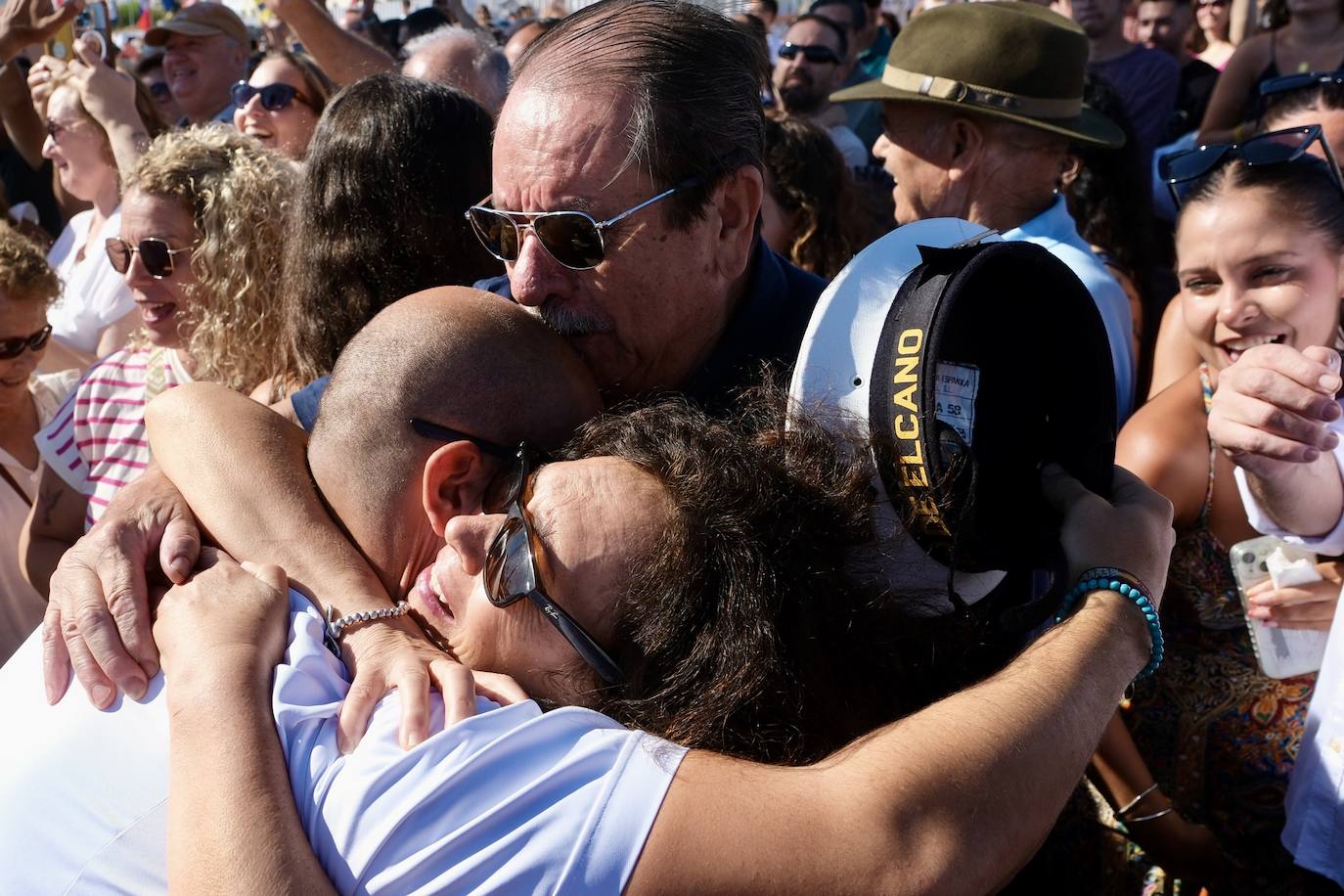 Fotos: Así ha sido la llegada de Elcano a Cádiz