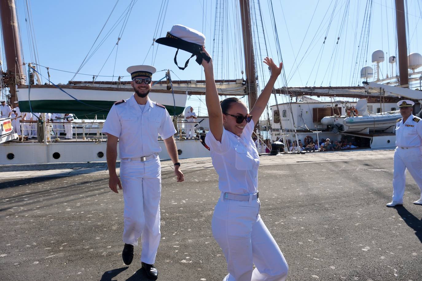 Fotos: Así ha sido la llegada de Elcano a Cádiz