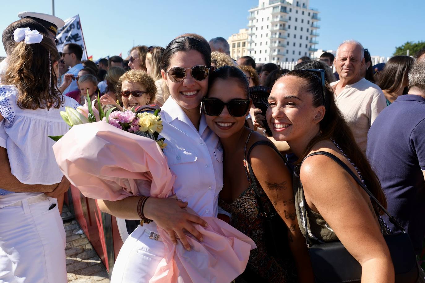 Fotos: Así ha sido la llegada de Elcano a Cádiz