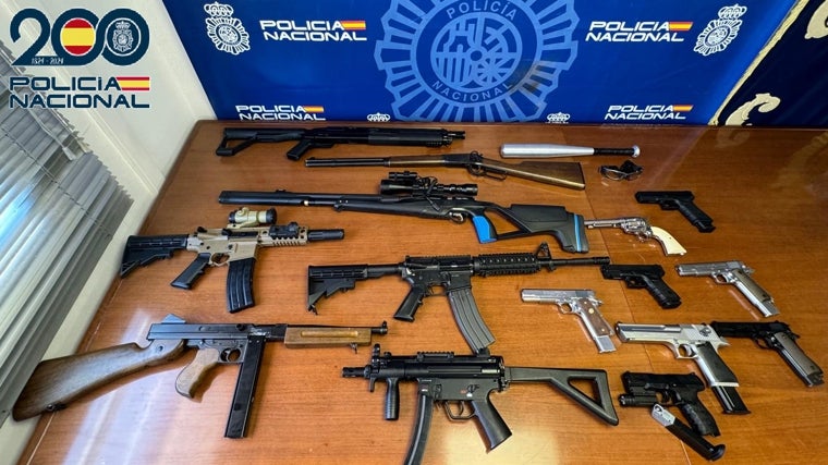 Las armas de Airsoft encontradas en el registro.