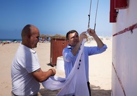 Las playas de Cádiz ya lucen sus banderas azules