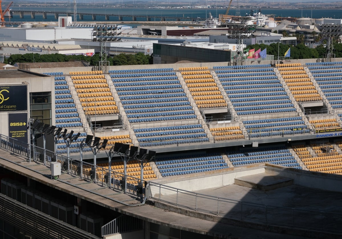 El estadio del Cádiz recupera el apellido Carranza