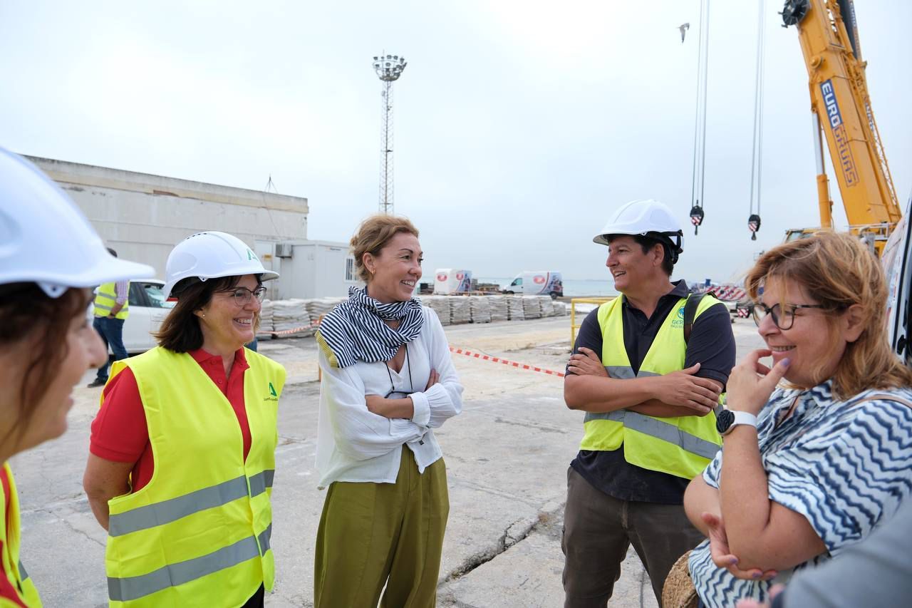 Fotos: Así ha sido la extracción del galeón del siglo XVII hundido en Cádiz