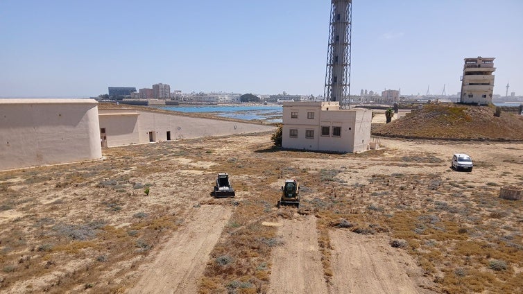 El Castillo de San Sebastián de Cádiz se pone a punto para abrir de nuevo sus puertas