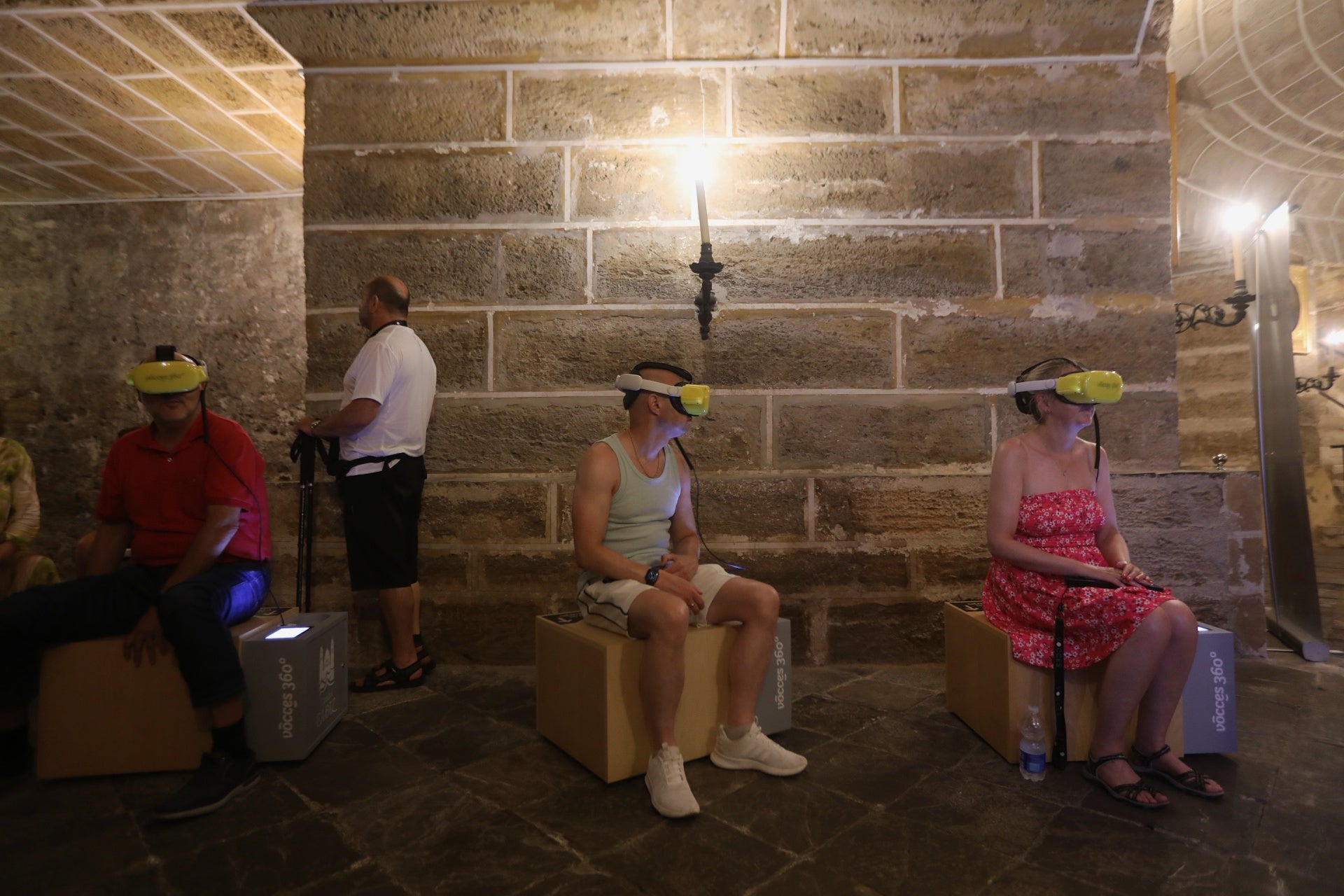 Fotos: gran expectación para la nueva experiencia inmersiva en la Catedral de Cádiz