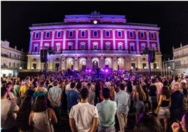 San Fernando celebra este viernes su Noche Blanca con una variada programación cultural, gastronómica y comercial