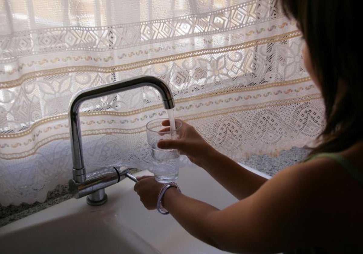 El aumento de población por la llegada de turistas obliga a Barbate a llamar a la responsabilidad en el consumo del agua