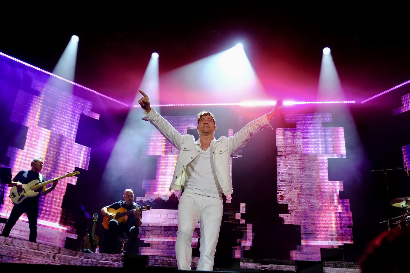 Fotos: El ritmo de Bisbal revoluciona la noche portuense