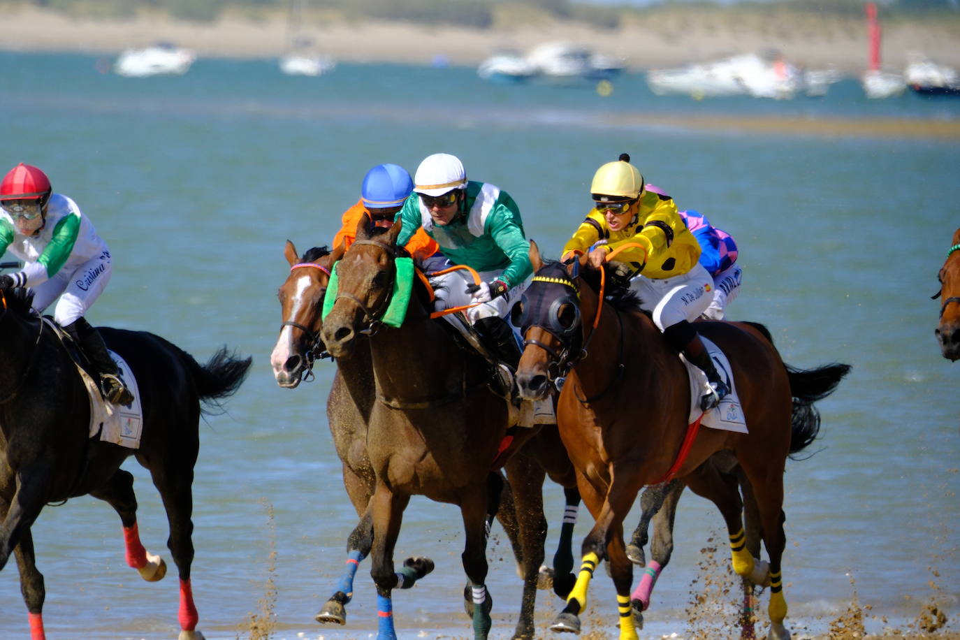 Fotos: Brillante doblete de Jaime Gelabert en las carreras de caballos de Sanlúcar