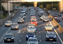 Un accidente entre varios vehículos provoca retenciones en la A-4  sentido Cádiz