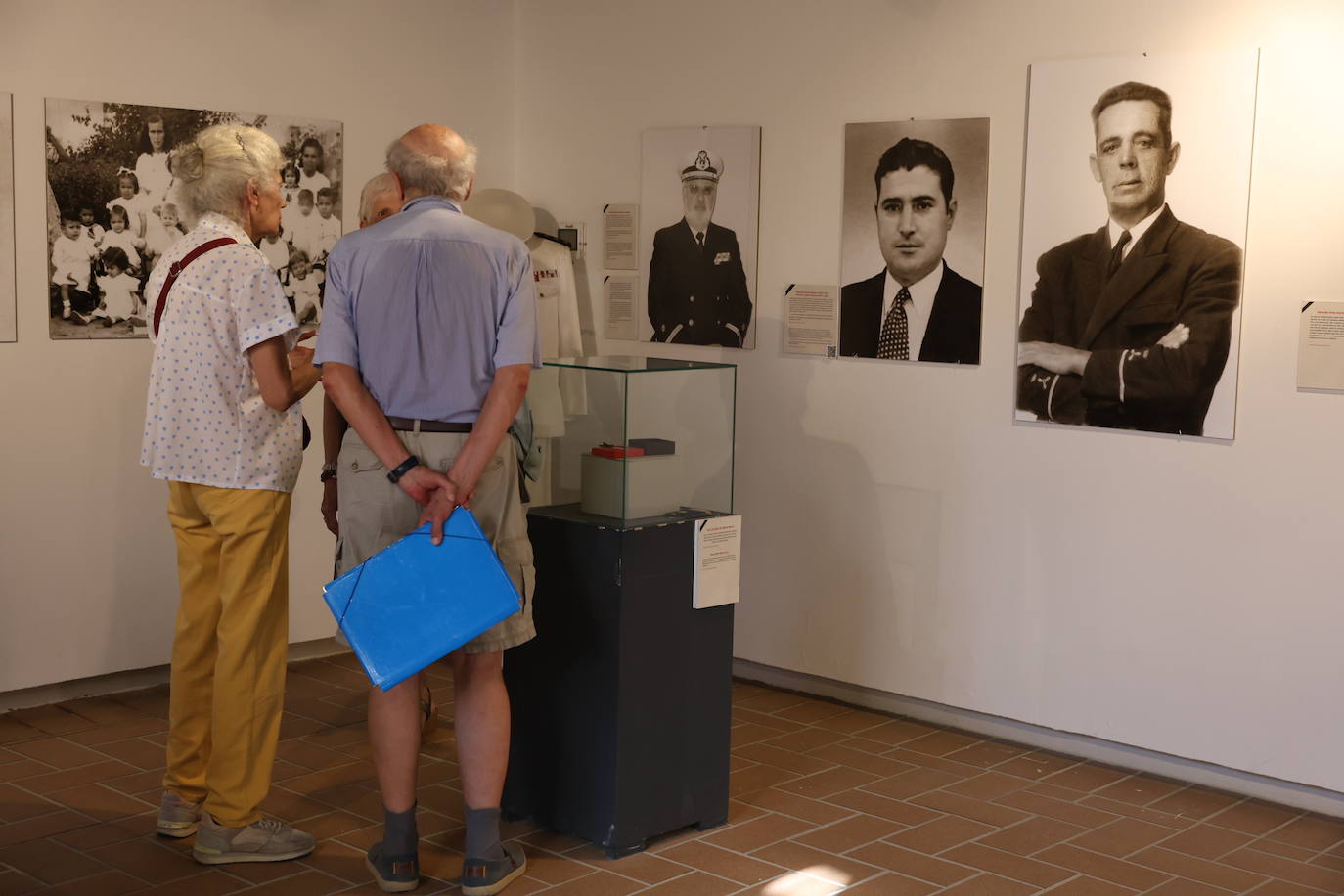 Fotos: Expectación ante la ampliación de la exposición sobre la Explosión de Cádiz