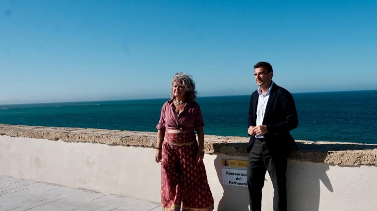 Punto y seguido en el cuidado de las murallas de Cádiz y en las reaperturas