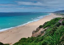 Las aguas de la playa de Atlanterra siguen contaminadas por aguas residuales