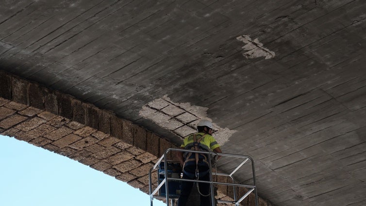 Las fisuras en las Puertas de Tierra «no son graves, pero es importante la intervención para la seguridad del ciudadano»