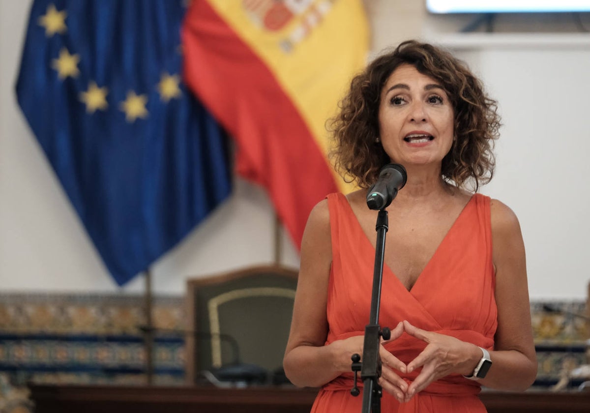 María Jesús Montero en el Ayuntamiento de Rota