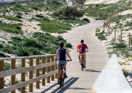 Accidentes, grietas y falta de mantenimiento arrojan dudas sobre el Eurovelo 8