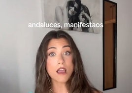 Una influencer pasa sus vacaciones en Cádiz y lo tiene claro: «Jamás me han tratado tan bien»