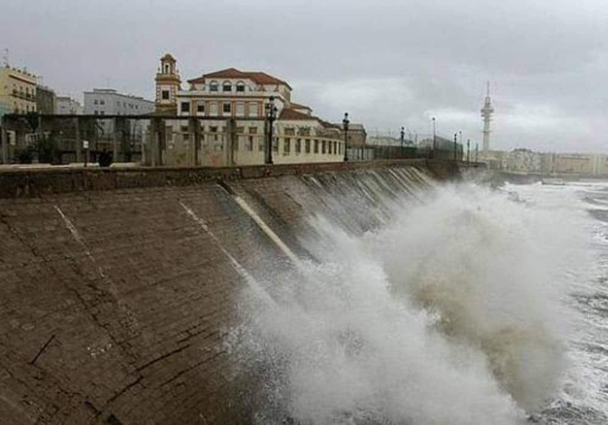 Se descarta la posibilidad de tsunami en Cádiz