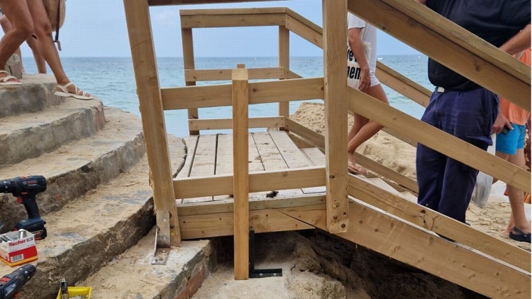 El Ayuntamiento de Cádiz aprieta fuerte en el pulso que mantiene con la escalera de caracol de Santa María del Mar